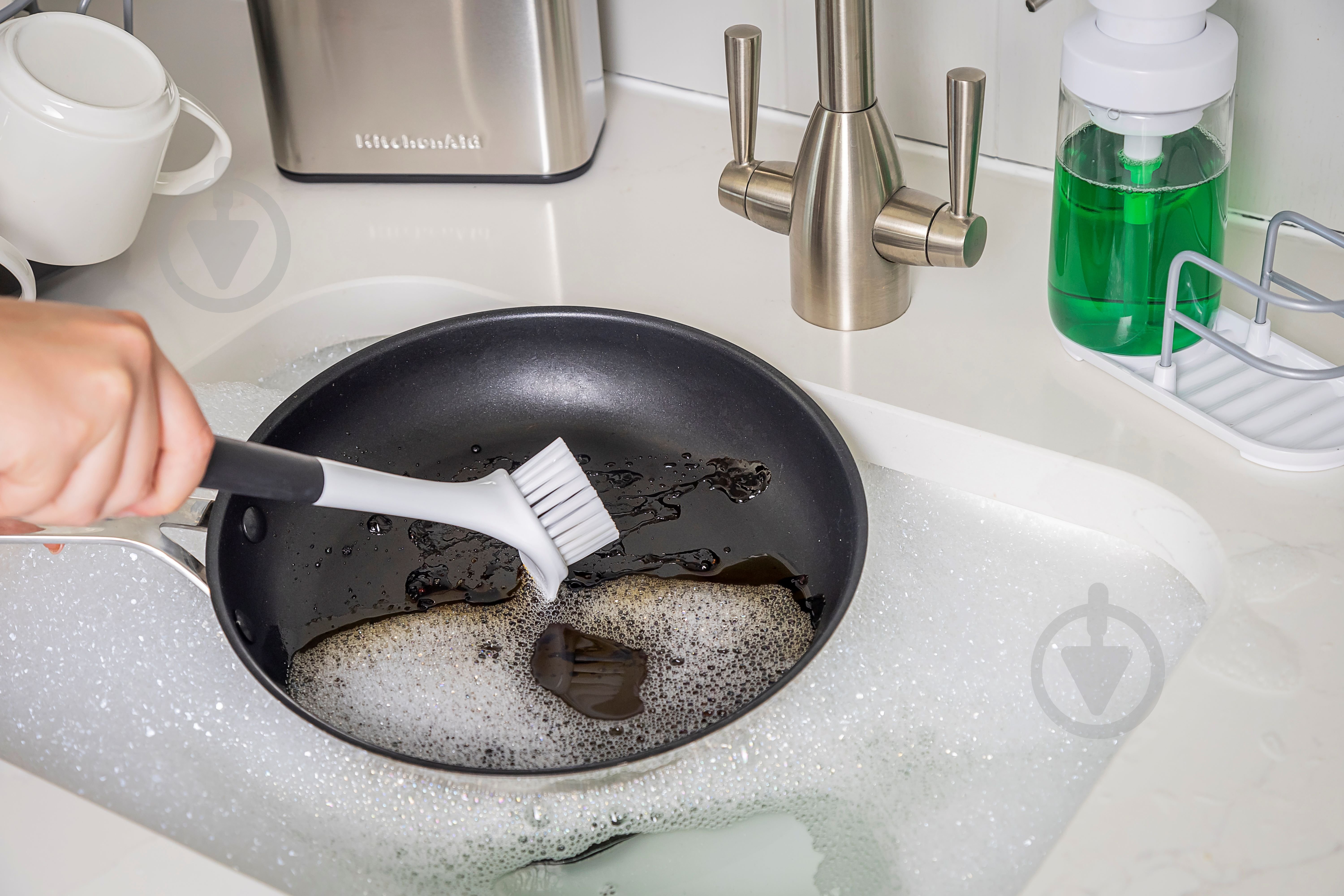 Набір щіток Sinkware 2 шт. 29,5 см чорно-білий (KEG875OHBA) KitchenAid - фото 9