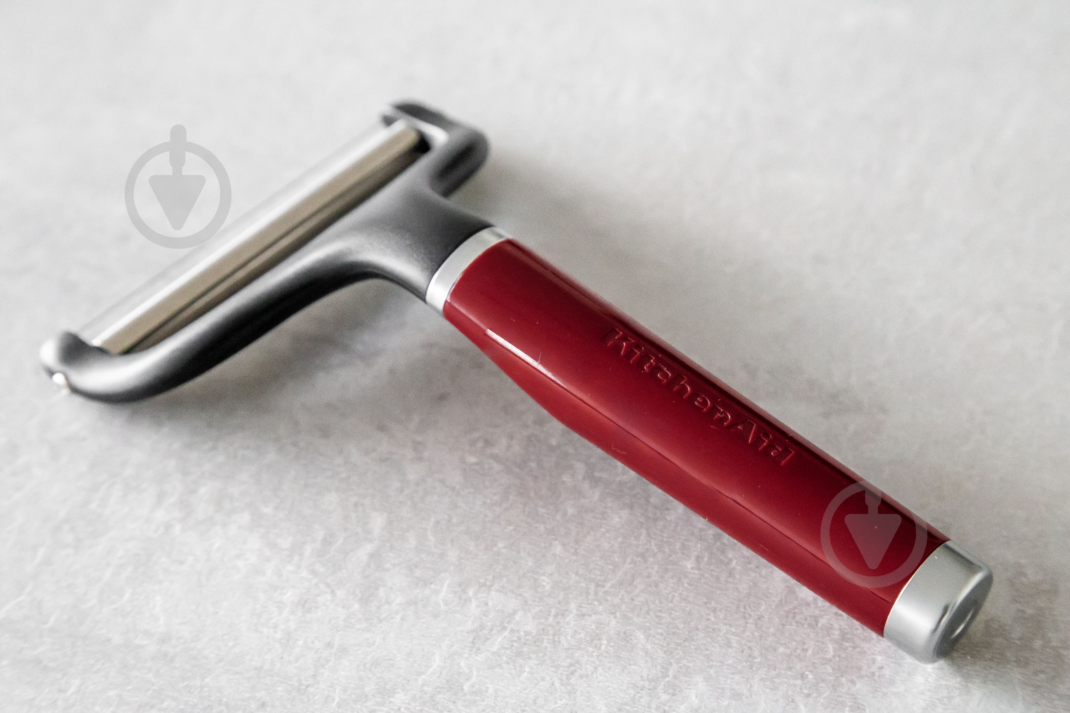 Ніж для нарізання сиру KitchenAid Coreline, 20,3 см, червоний (KAG133OHERE) - фото 5