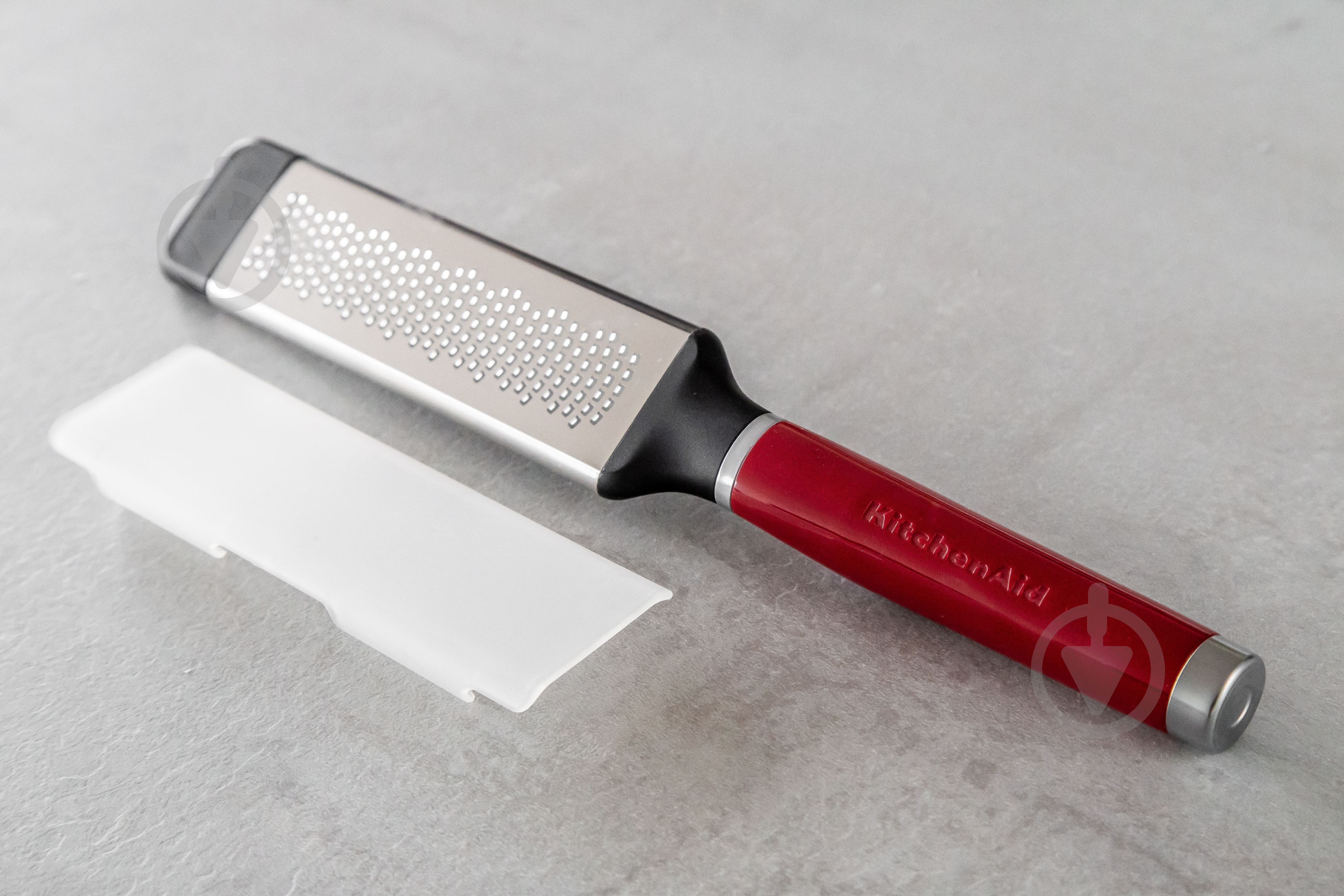 Тертка для лимона KitchenAid з чохлом, 31,7 см, червоний (KAG321OHERE) - фото 8