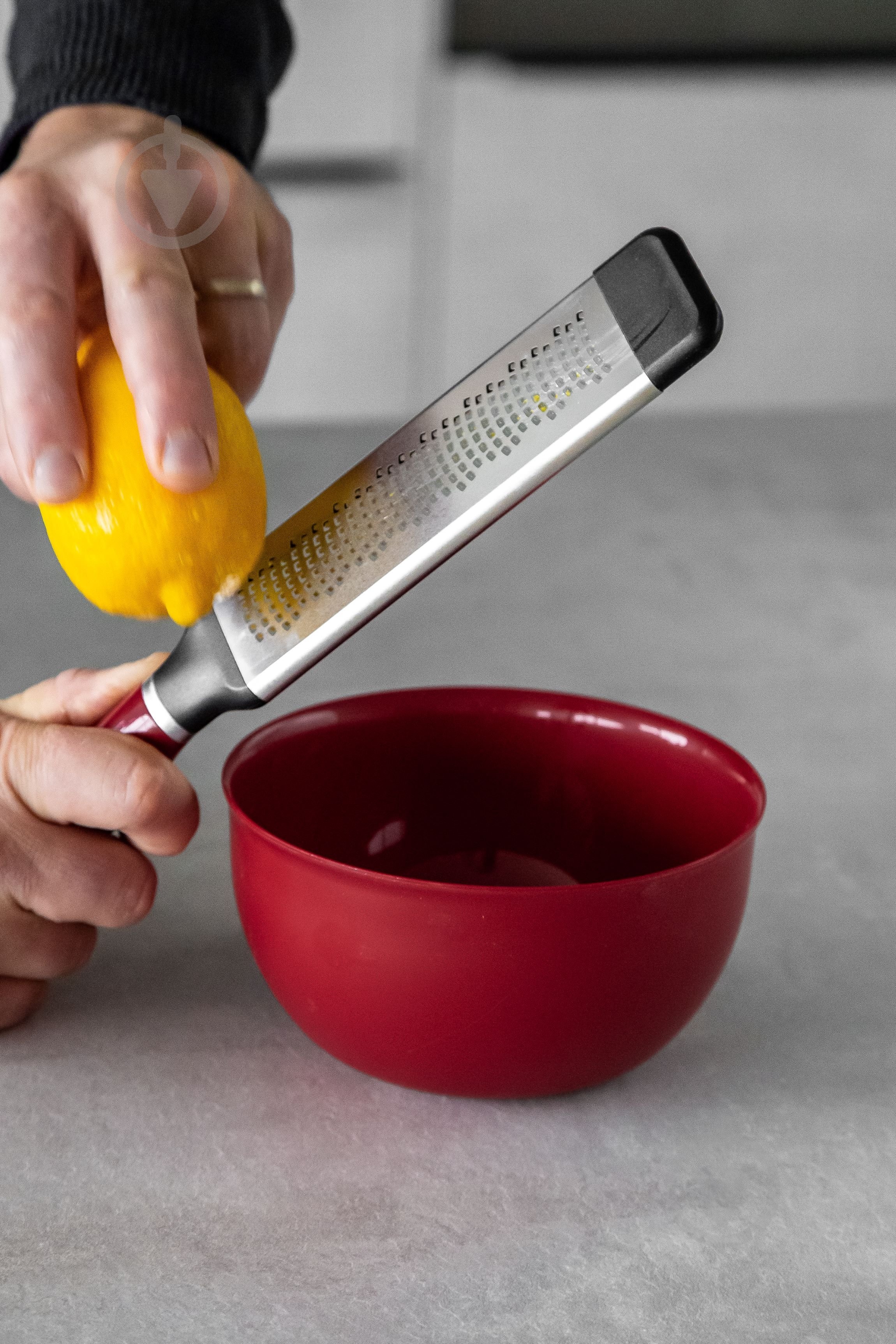 Тертка для лимона KitchenAid з чохлом, 31,7 см, червоний (KAG321OHERE) - фото 7