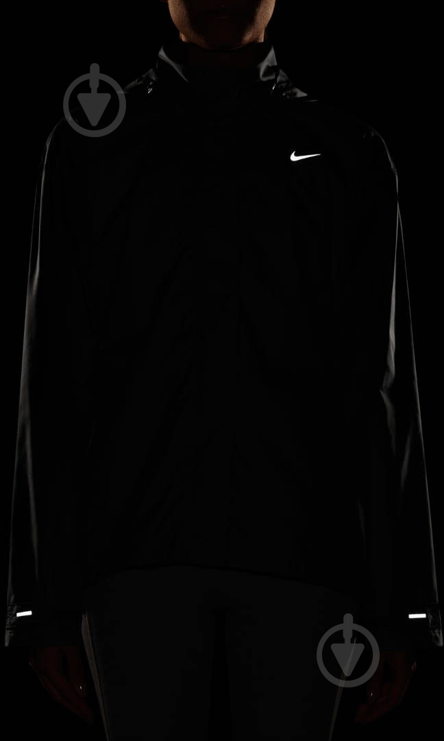Ветровка женская демисезонная Nike W NK FAST REPEL JACKET FB7451-010 р.M черная - фото 11 Ветровка женская демисезонная Nike W NK FAST REPEL JACKET FB7451-010 р.M черная - фото 11