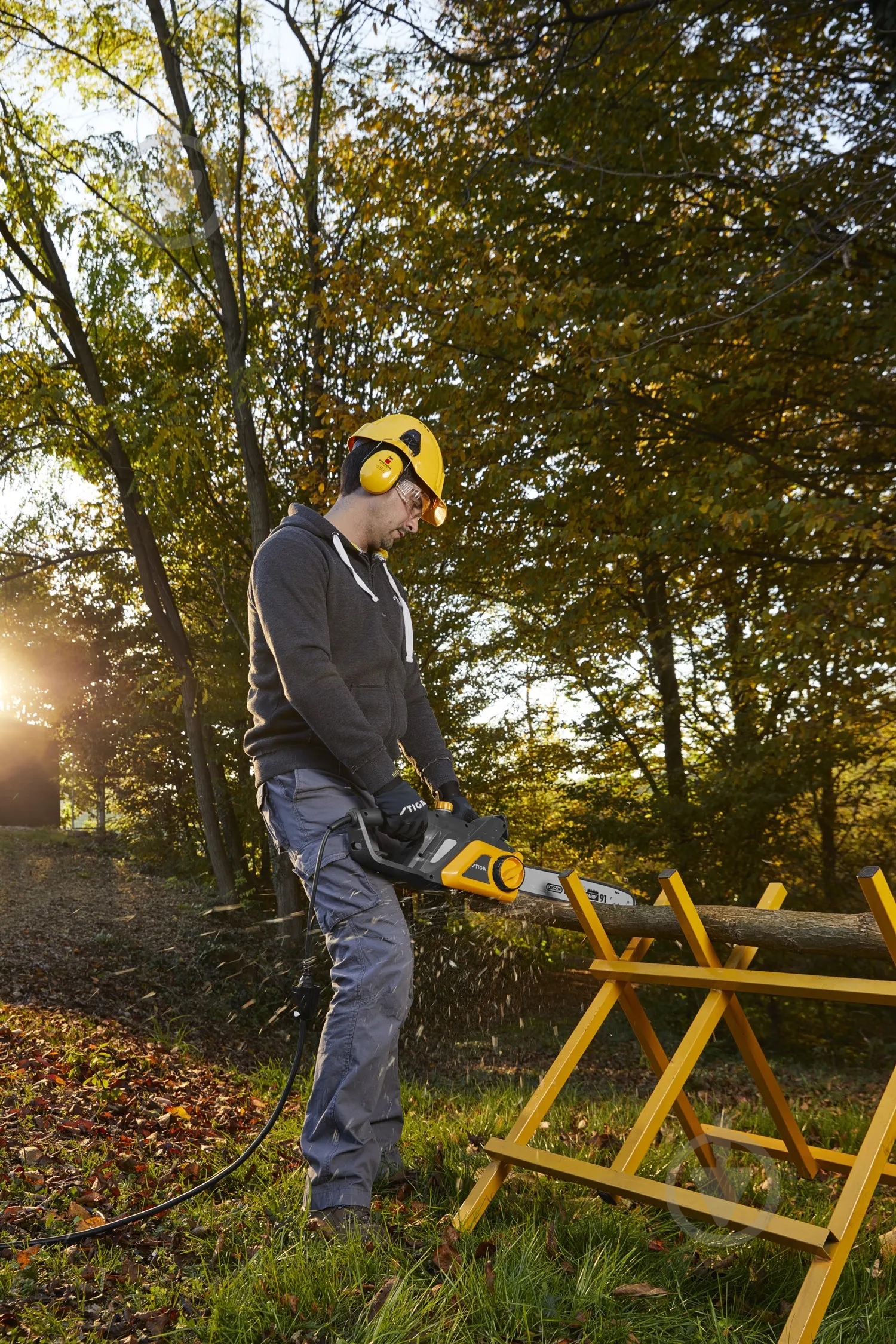 Пила цепная электрическая Stiga CS122c-40 - фото 12 Пила цепная электрическая Stiga CS122c-40 - фото 12