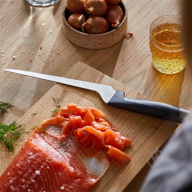 Нож филейный Fiskars Hard Edge 21,7 см (1054946) - фото 8 Нож филейный Fiskars Hard Edge 21,7 см (1054946) - фото 8