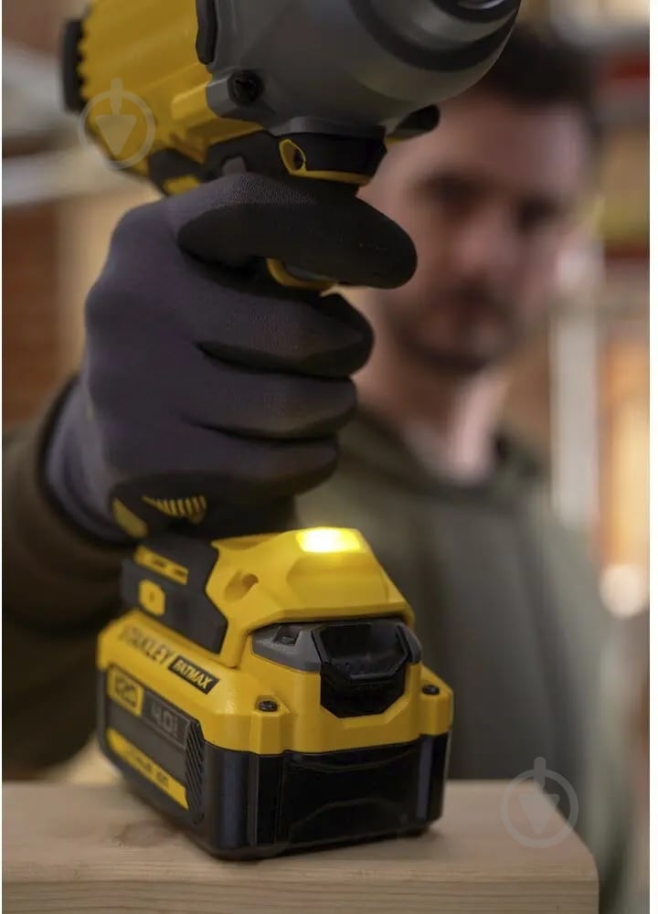 Гайковерт аккумуляторный Stanley FatMax 950 Нм SFMCF940M1 - фото 9