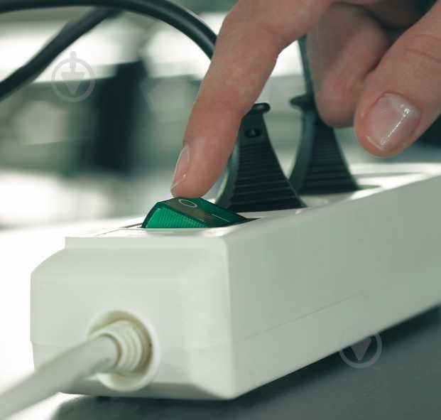 Удлинитель Brennenstuhl Eco-Line H05VV-F 3G1.5 с заземлением 6 гн. черный 1,5 м 1159500015 - фото 3