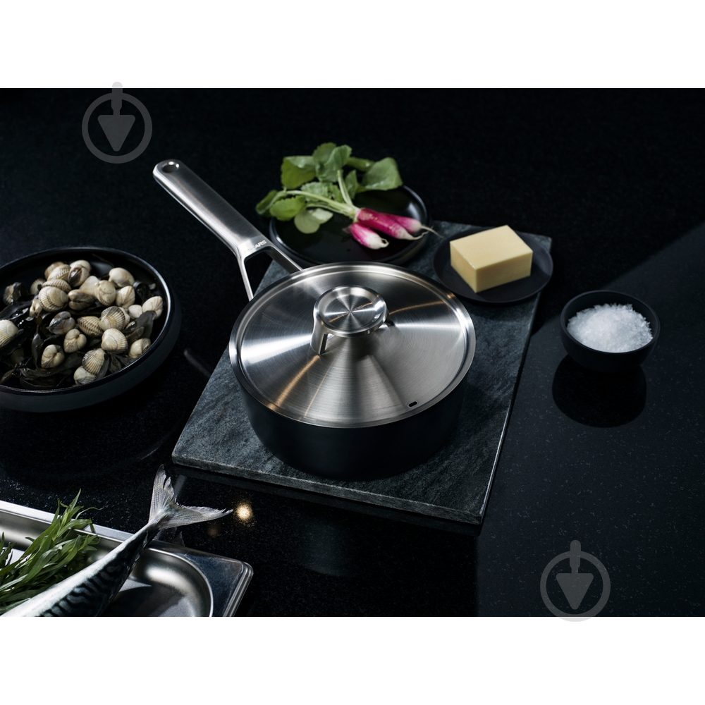 Ківш з кришкою Fiskars Taiten 1,6 л 1066951 - фото 3 Ківш з кришкою Fiskars Taiten 1,6 л 1066951 - фото 3