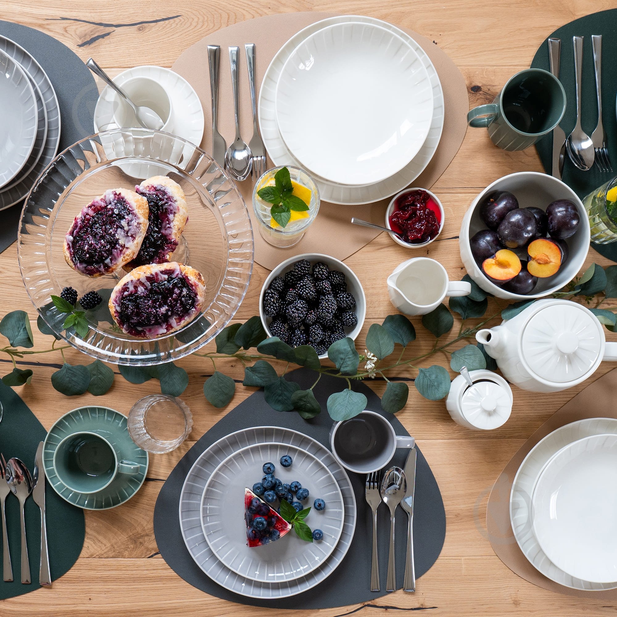 Коврик для сервировки Ambition MODERN 44x37 см экокожа темно-серый - фото 2 Коврик для сервировки Ambition MODERN 44x37 см экокожа темно-серый - фото 2