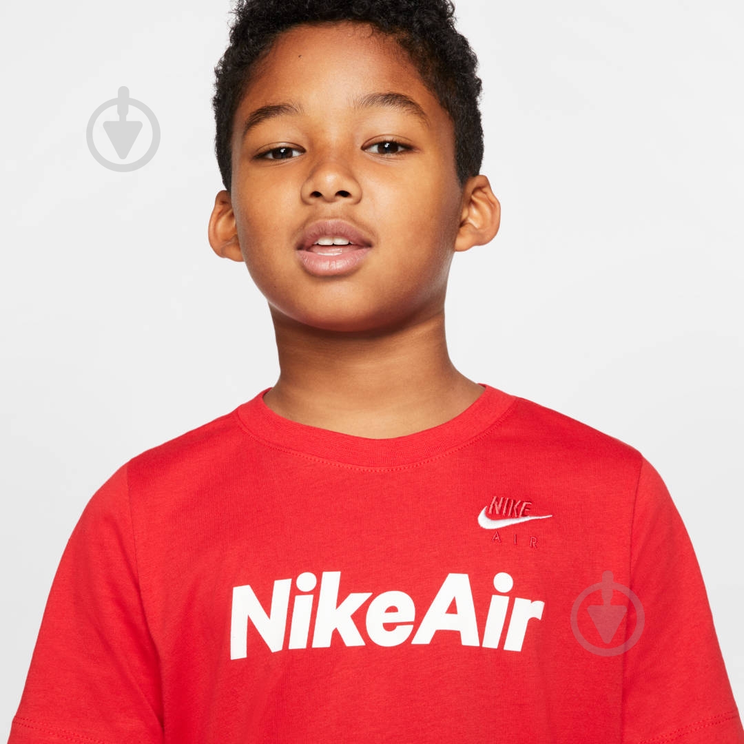 Футболка Nike B NSW TEE AIR C&S CU6607-657 р.S красный - фото 6 Футболка Nike B NSW TEE AIR C&S CU6607-657 р.S красный - фото 6
