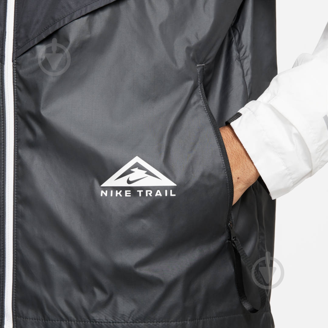 Вітрівка чоловіча весняна Nike M NK SF TRAIL WINDRUNNER JKT CZ9054-010 р.XL чорно-сіра - фото 6 Вітрівка чоловіча весняна Nike M NK SF TRAIL WINDRUNNER JKT CZ9054-010 р.XL чорно-сіра - фото 6