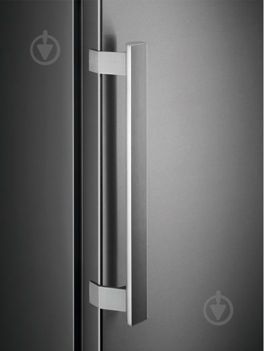 Морозильная камера Electrolux RUT7ME28X2 - фото 8