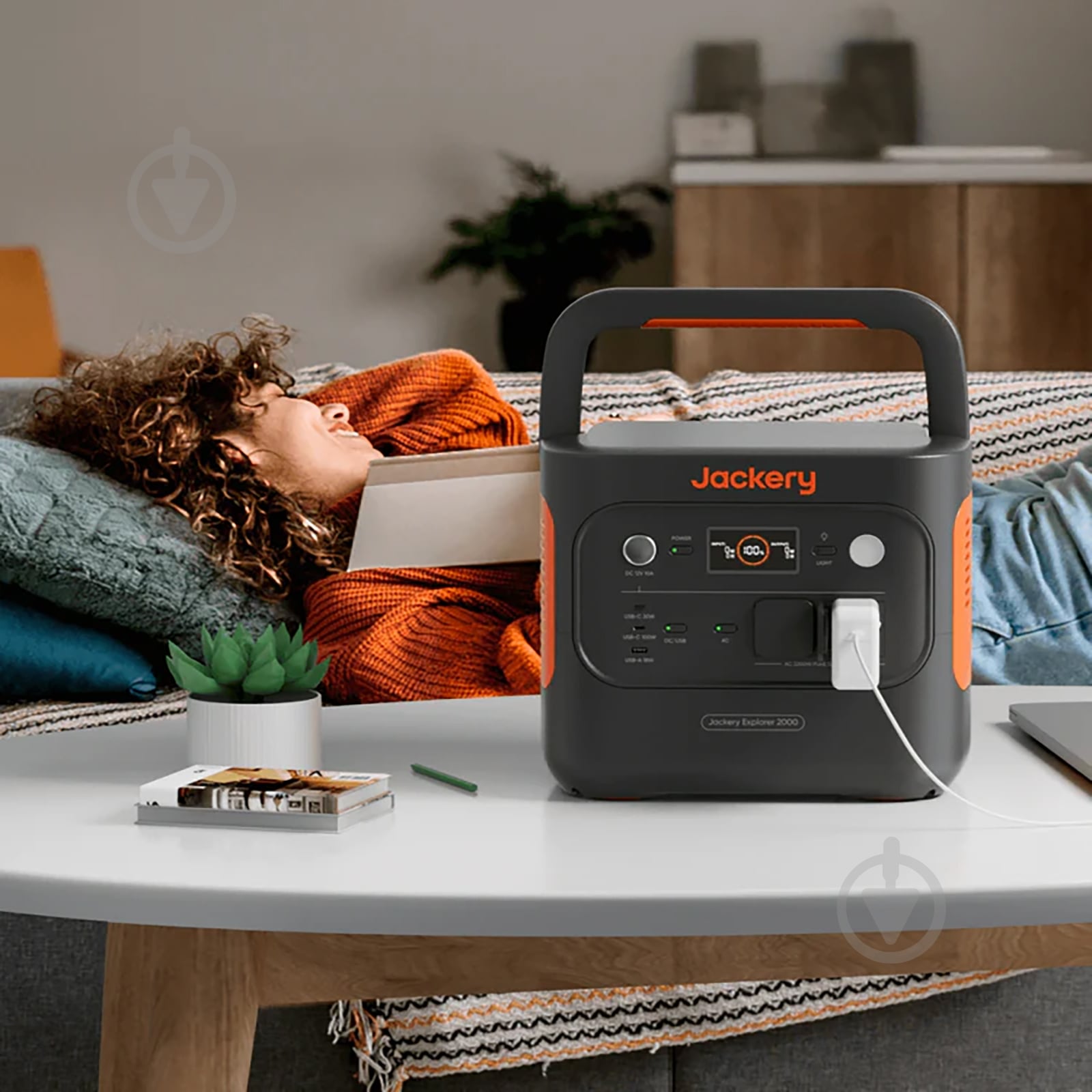 Зарядная станция Jackery Explorer 2000 V2 (2042 Вт·ч) - фото 3 Зарядная станция Jackery Explorer 2000 V2 (2042 Вт·ч) - фото 3