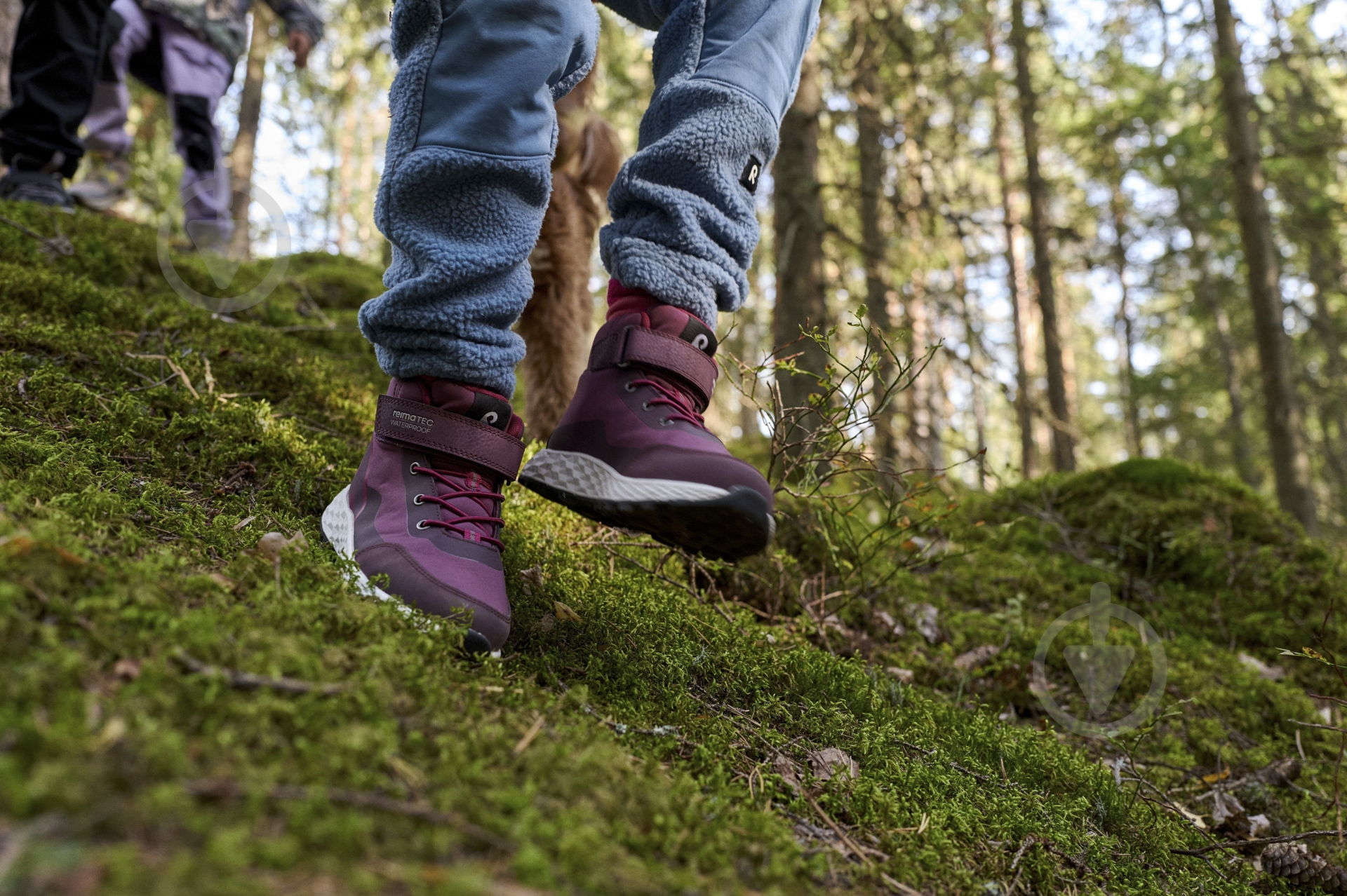 Ботинки детские Reima Reimatec Hiipien 5400018B-4960 р.40 темно-бордовый - фото 9 Ботинки детские Reima Reimatec Hiipien 5400018B-4960 р.40 темно-бордовый - фото 9