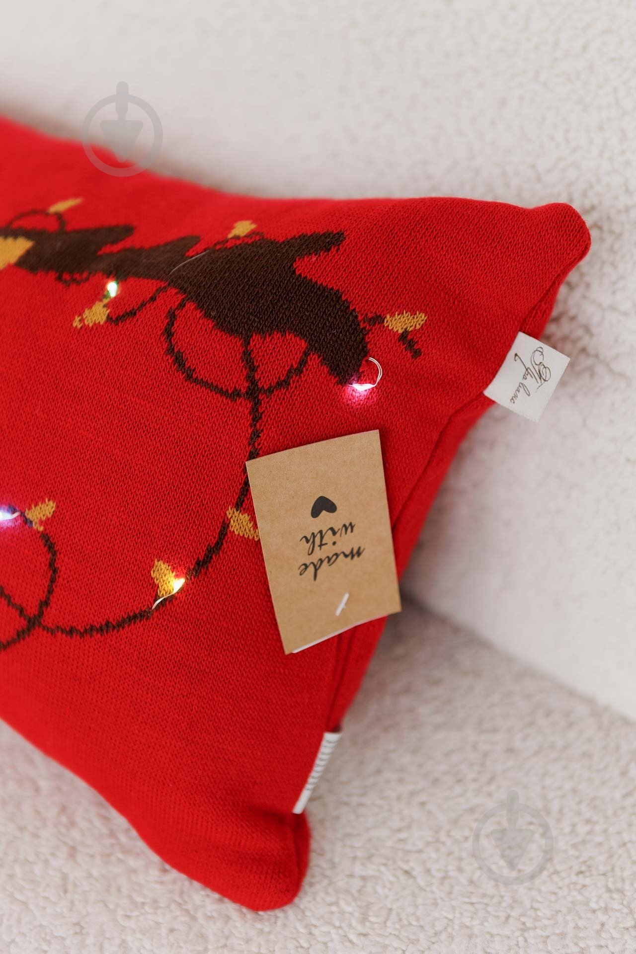 Подушка декоративна в'язана Олень з ліхтариками 30x45 см червоний Прованс - фото 4