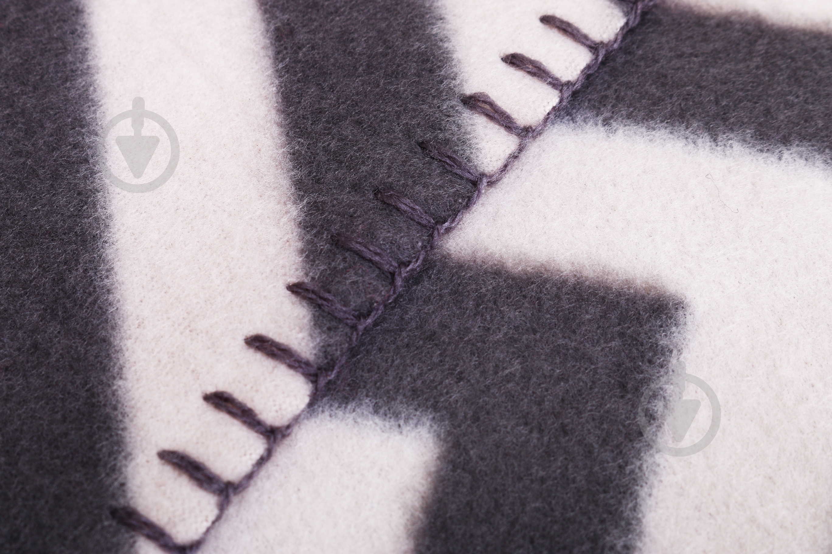 Плед Travel Zigzag 150x180 см серый Luna - фото 3