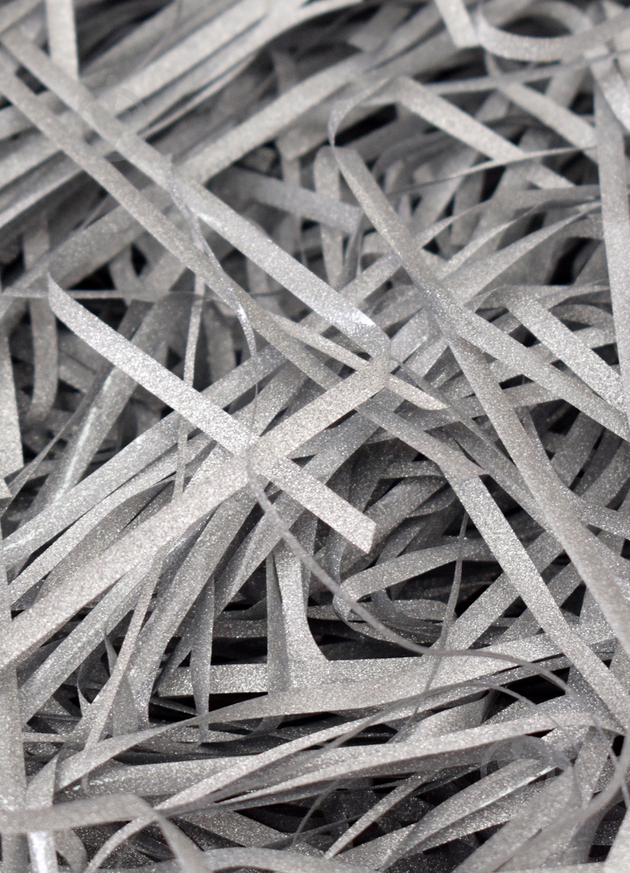 Наполнитель ПВХ блестящий серебряный 18042 - фото 1 Наполнитель ПВХ блестящий серебряный 18042 - фото 1