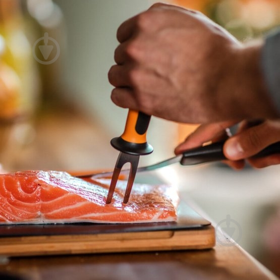 Вилка Fiskars FF 1057548 - фото 4 Вилка Fiskars FF 1057548 - фото 4