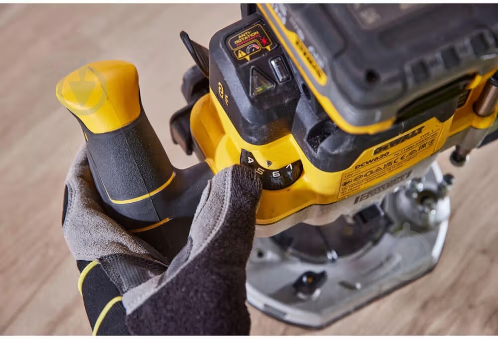 Фрезер DeWalt DCW620H2 - фото 12