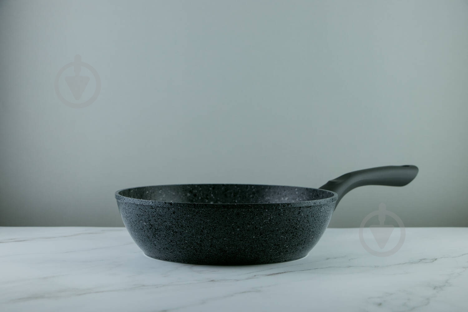 Сковорода Gusto GT-2103-24 Granite 24х6,8 см - фото 2