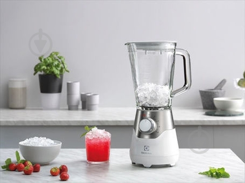 Блендер стационарный Electrolux ESB5830 - фото 5