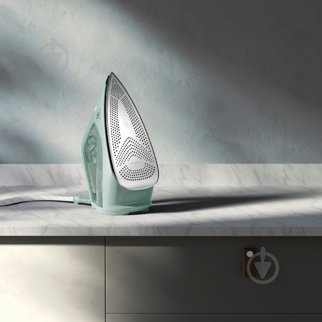 Утюг Electrolux E7SI1-6LG 910003546 - фото 9 Утюг Electrolux E7SI1-6LG 910003546 - фото 9