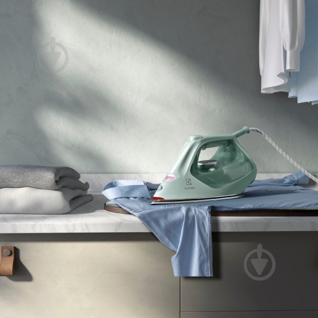 Утюг Electrolux E7SI1-6LG 910003546 - фото 5 Утюг Electrolux E7SI1-6LG 910003546 - фото 5