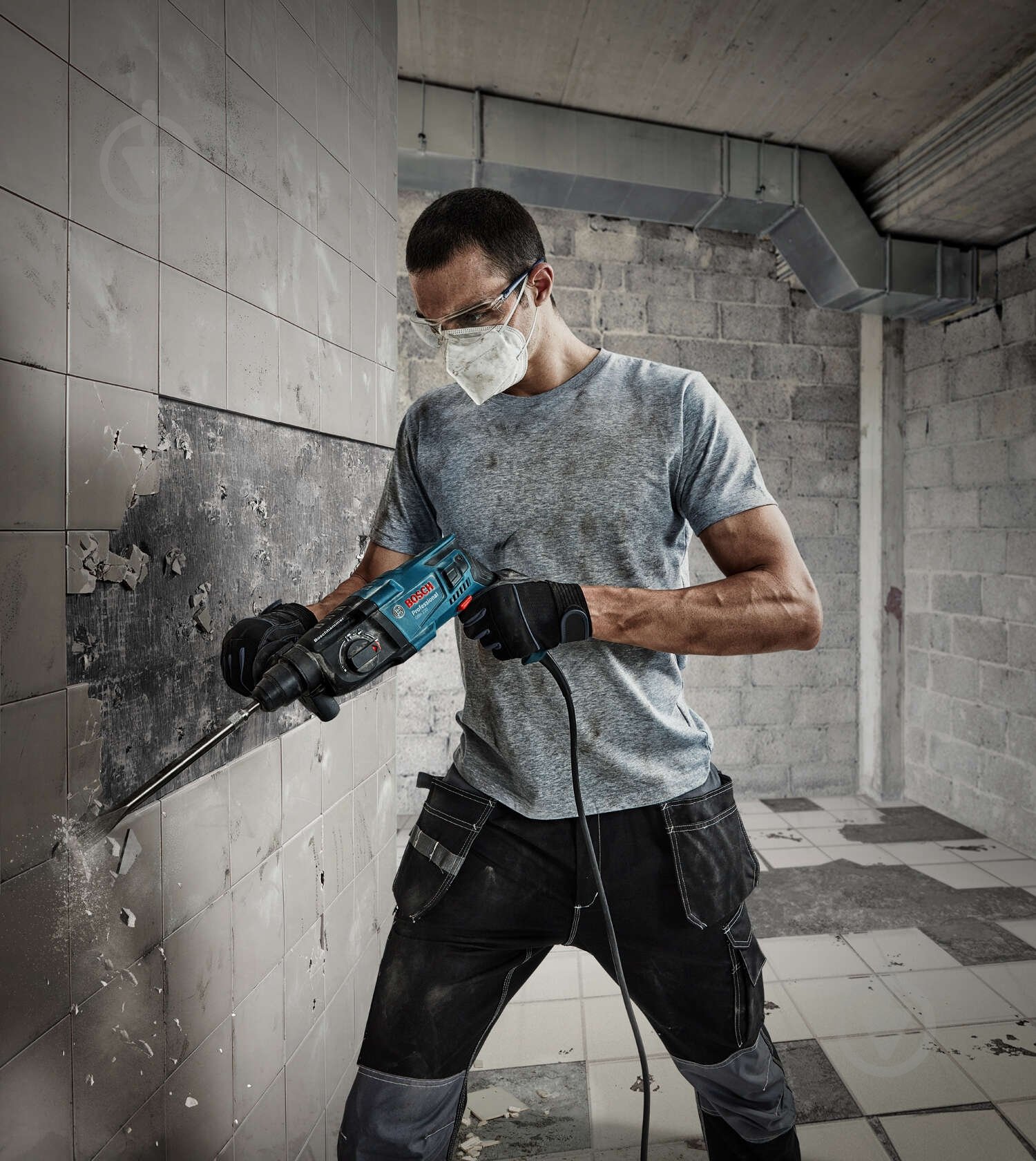 Перфоратор Bosch Professional GBH 220 06112A6020 - фото 3 Перфоратор Bosch Professional GBH 220 06112A6020 - фото 3