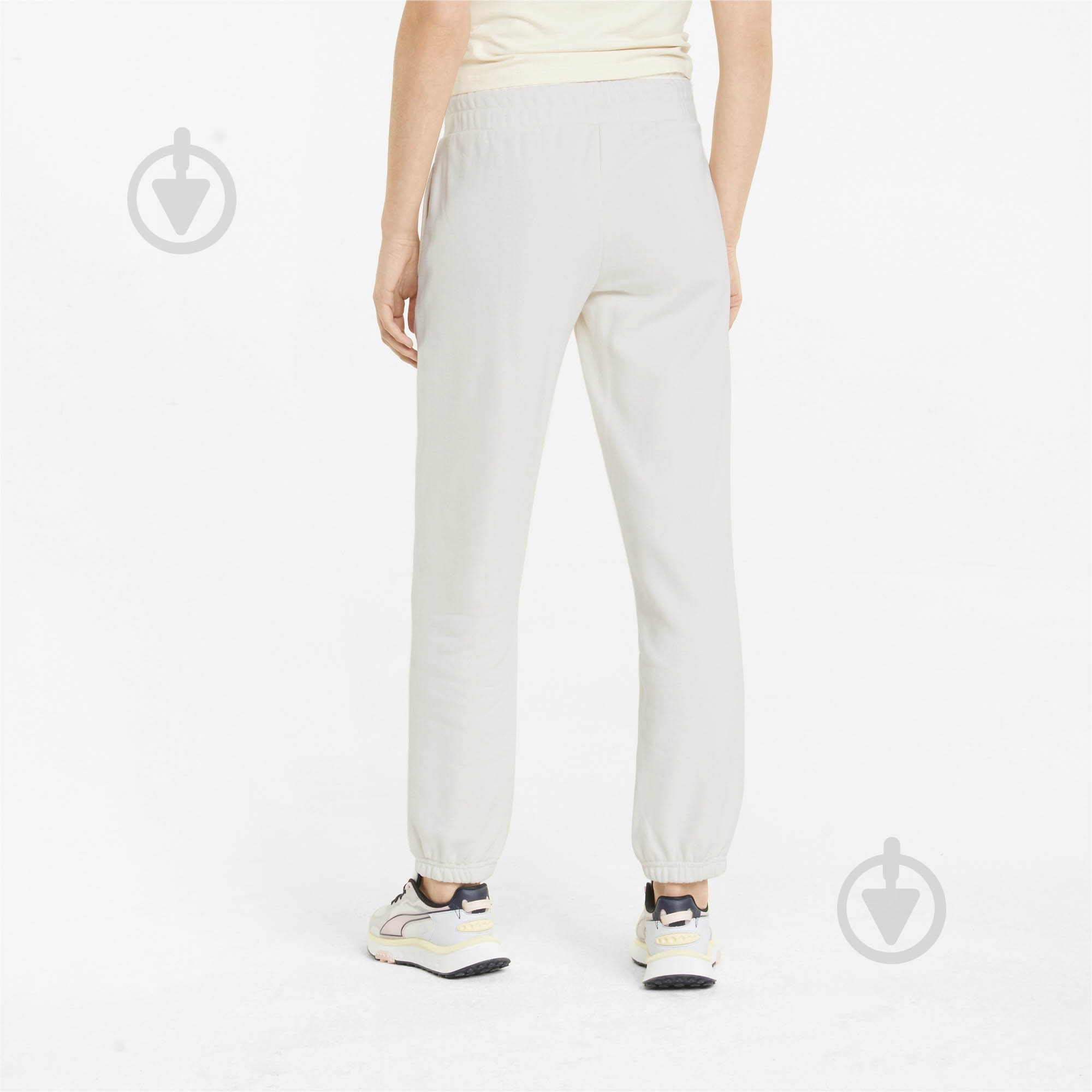 Брюки Puma Classics Relaxed Pants 53506399 р. S бежевый - фото 2