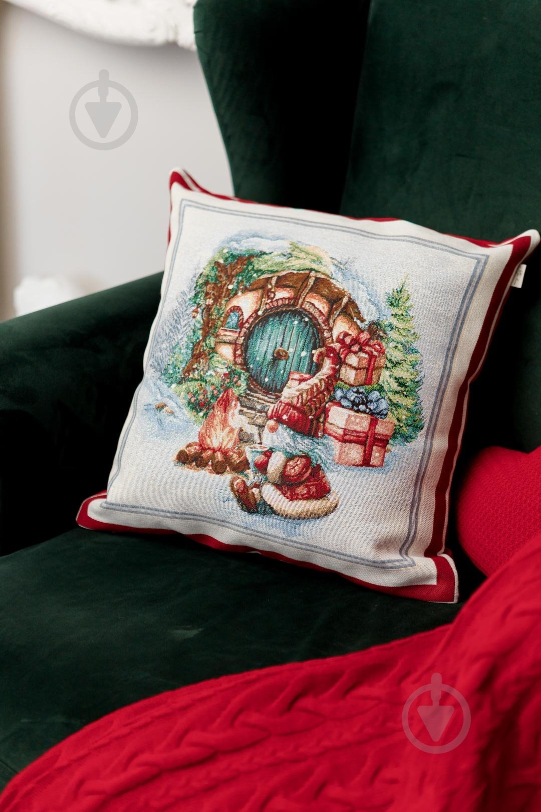 Подушка декоративная Рождественский костер Гном у синей двери 45x45 см разноцветный принт Прованс - фото 6