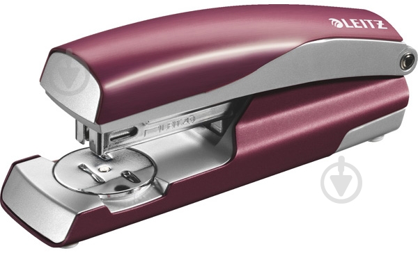 Степлер New NeXXt Style красный гранат 55620028 Leitz - фото 1 Степлер New NeXXt Style красный гранат 55620028 Leitz - фото 1