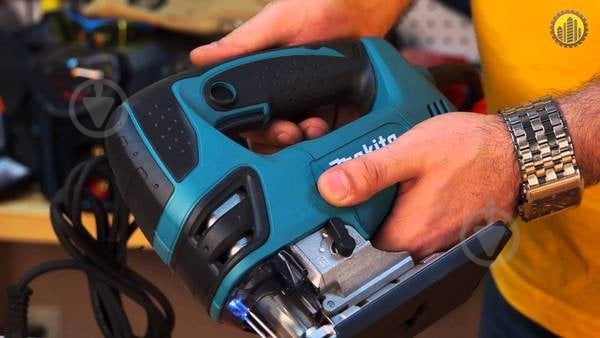 Электролобзик Makita 4350FCT - фото 2 Электролобзик Makita 4350FCT - фото 2