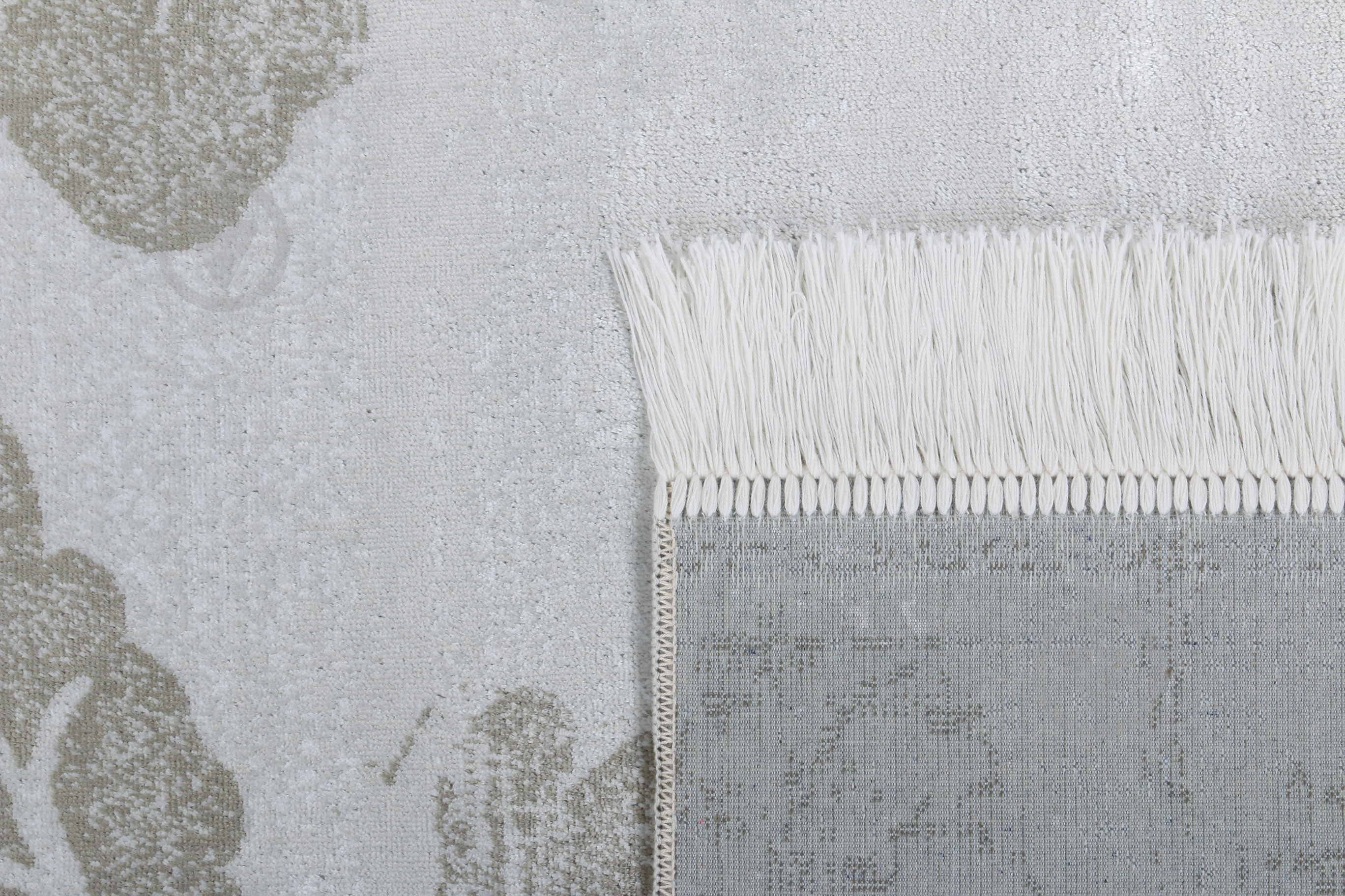 Ковер DC carpets Isphahan 84135 Silver 1,6x2,3 м - фото 2