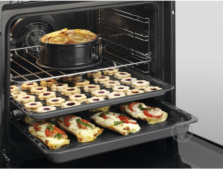 Духовой шкаф Electrolux EOG 92102 CX - фото 3