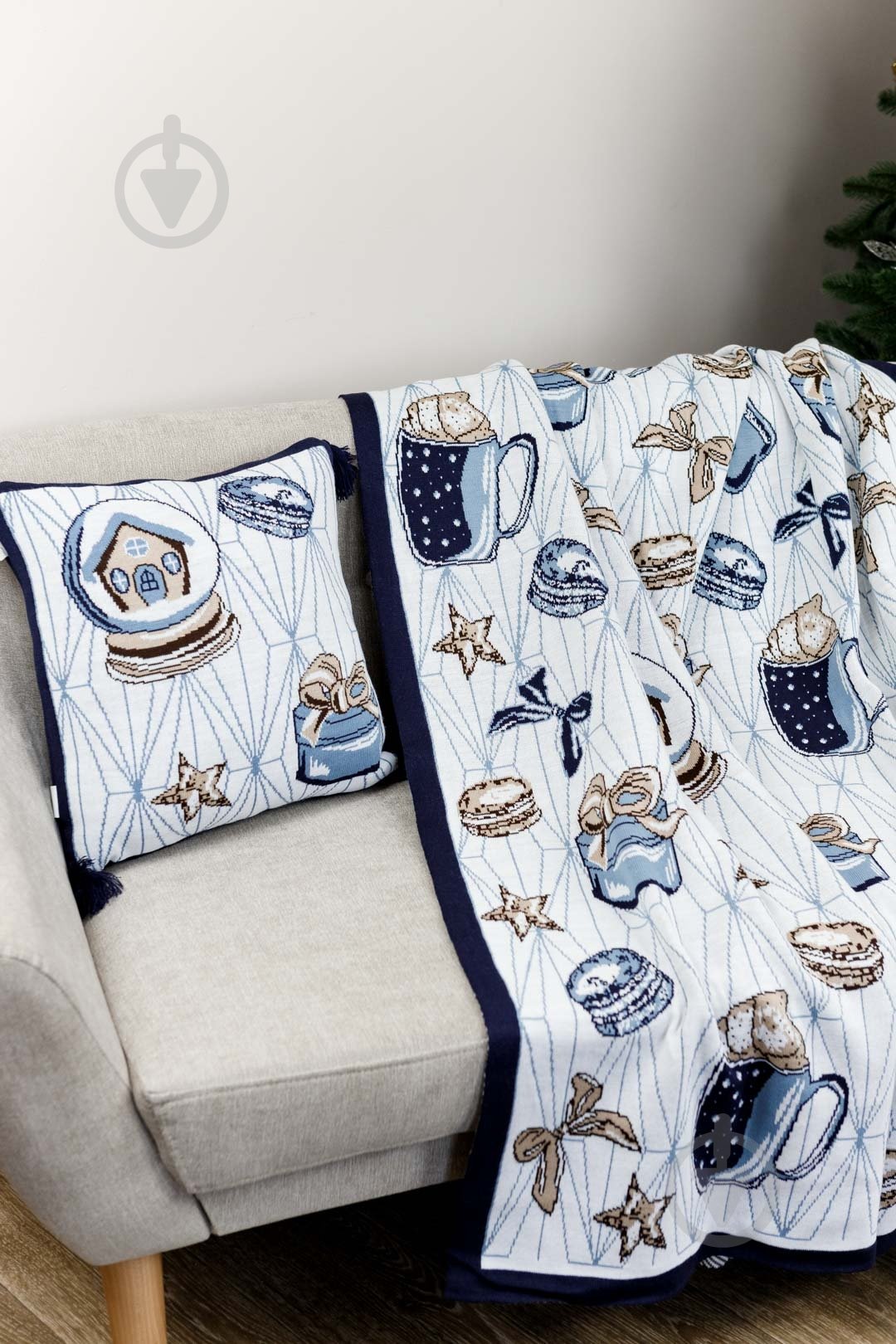 Подушка декоративная Новогодний Макаронс 45x45 см серый La Nuit - фото 4 Подушка декоративная Новогодний Макаронс 45x45 см серый La Nuit - фото 4