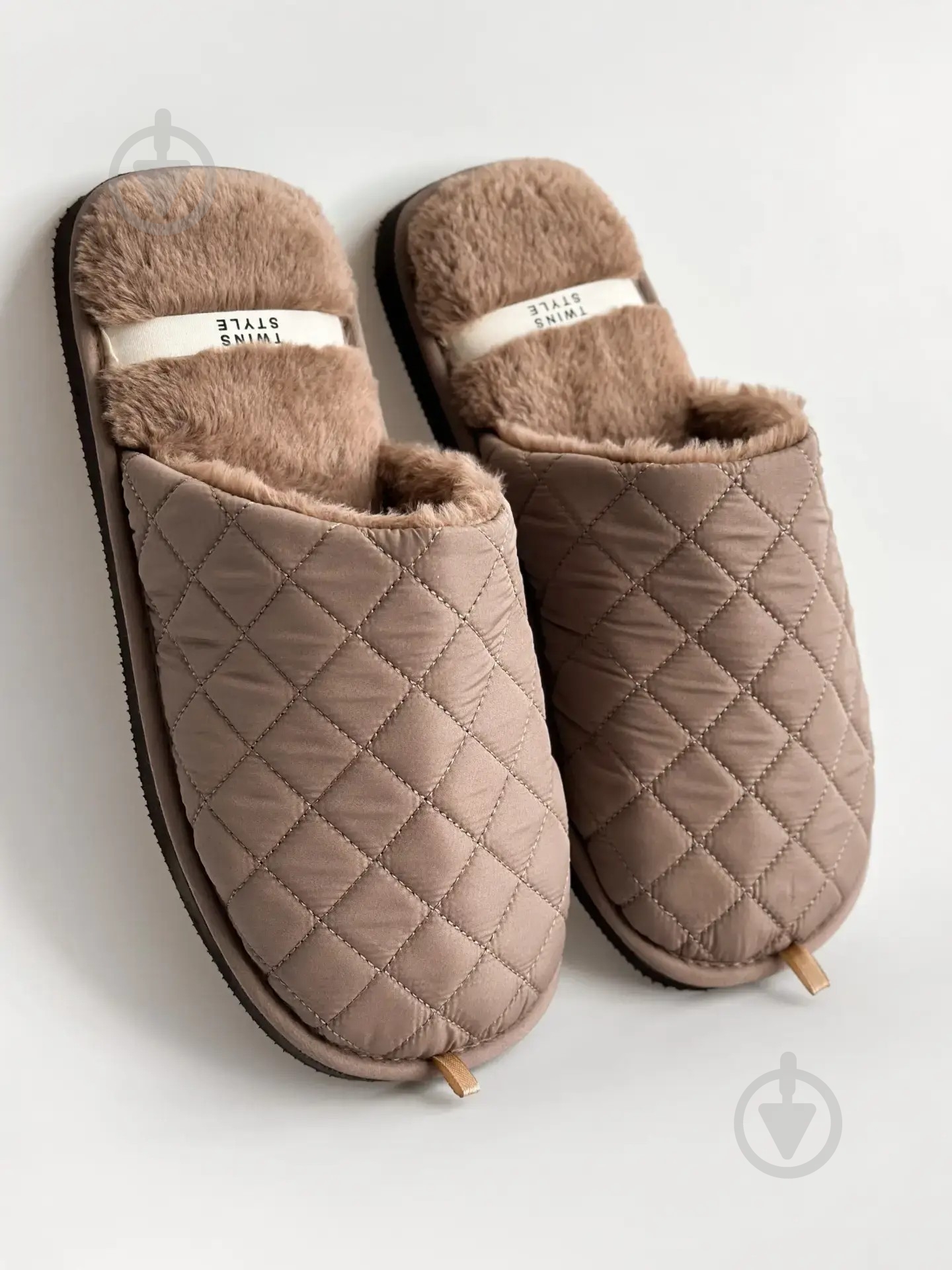 Тапки домашние Twins HS-LUX стеганные 15885 р.41/41 коричневый - фото 2 Тапки домашние Twins HS-LUX стеганные 15885 р.41/41 коричневый - фото 2