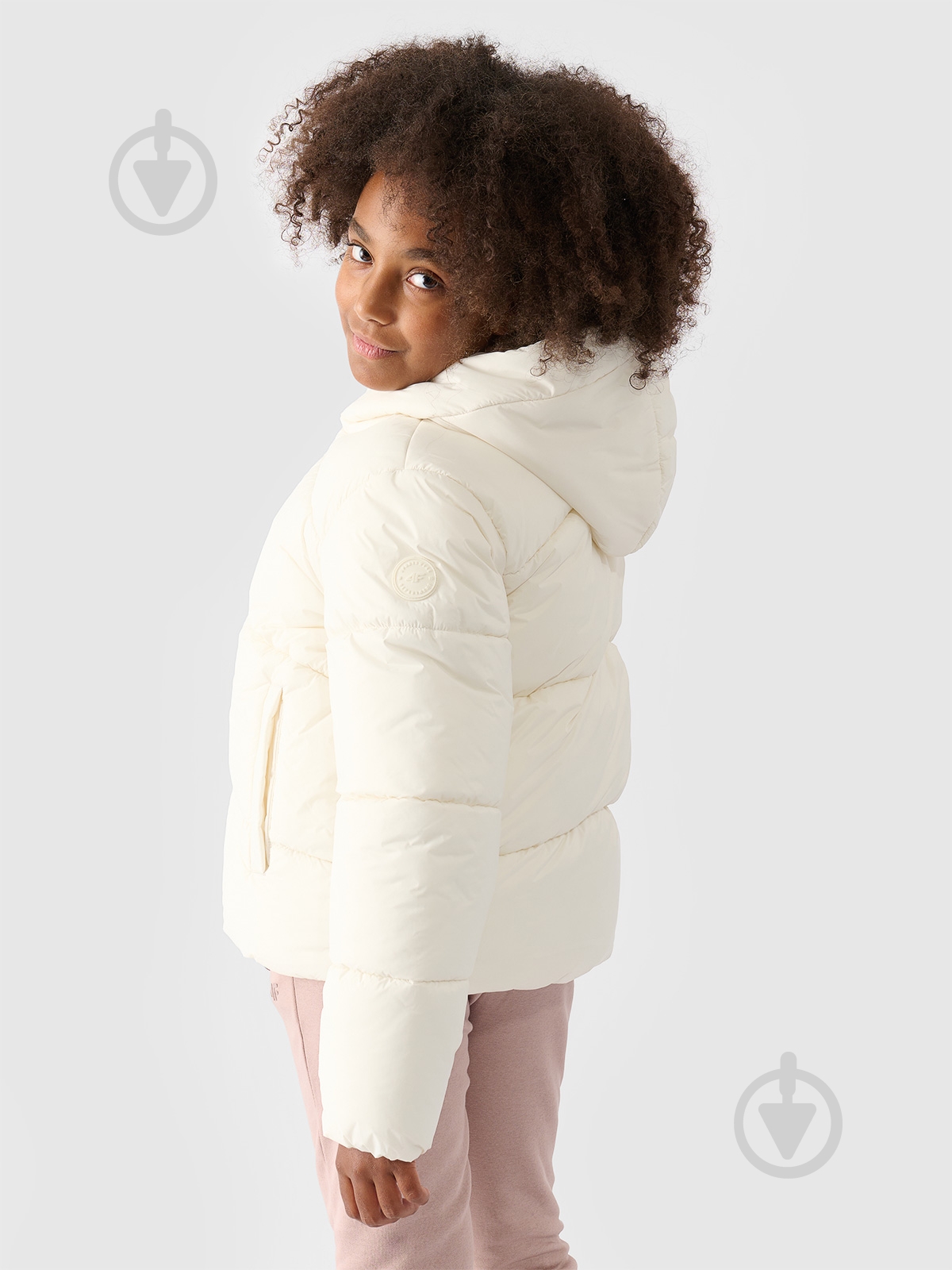 Пуховик для девочек зимний 4F DOWN JACKET F450 4FJWAW24TDJAF450-10S р.158 белый - фото 2 Пуховик для девочек зимний 4F DOWN JACKET F450 4FJWAW24TDJAF450-10S р.158 белый - фото 2