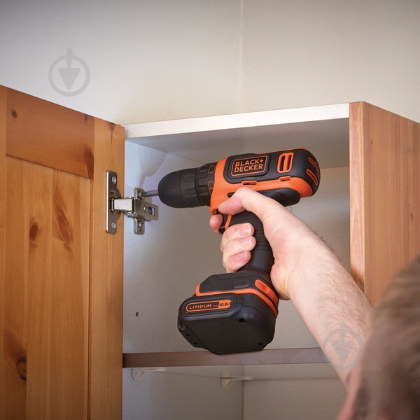 Шуруповерт акумуляторний Black+Decker BDCDD12B - фото 2