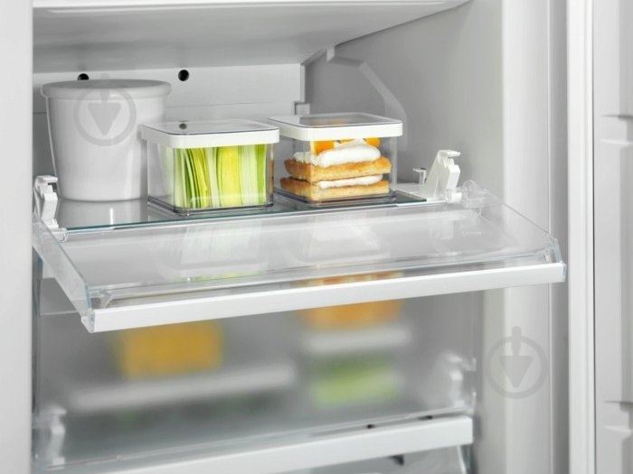 Встраиваемая морозильная камера Electrolux EUN7NE18S - фото 4