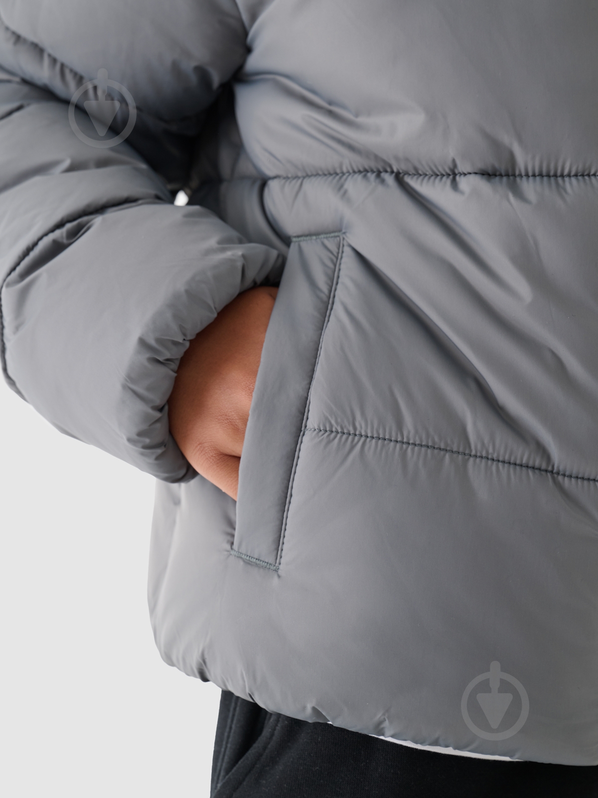 Пуховик для мальчиков зимний 4F DOWN JACKET M461 4FJWAW24TDJAM461-25S р.128 серый - фото 6 Пуховик для мальчиков зимний 4F DOWN JACKET M461 4FJWAW24TDJAM461-25S р.128 серый - фото 6