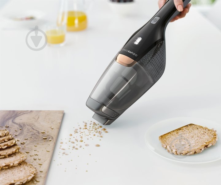 Пылесос аккумуляторный Electrolux EERC73EB black - фото 3 Пылесос аккумуляторный Electrolux EERC73EB black - фото 3