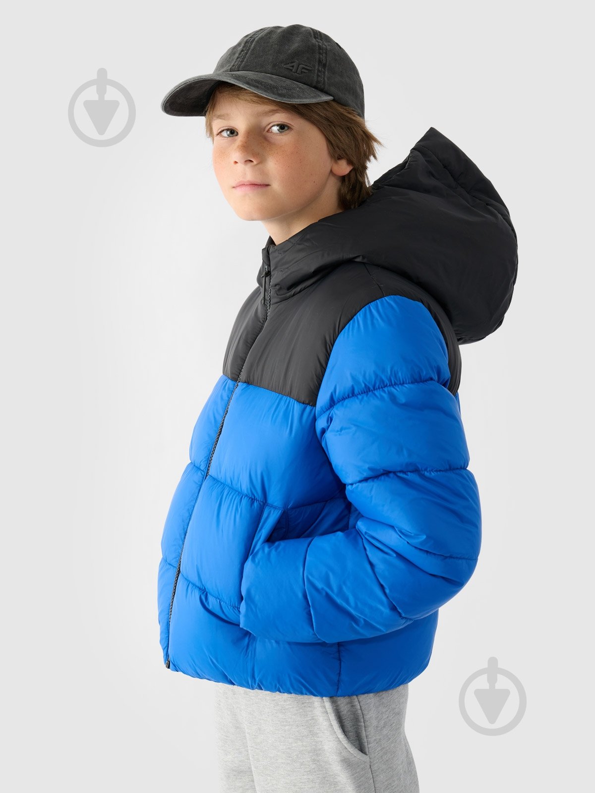 Пуховик для хлопчиків зимовий 4F DOWN JACKET M462 4FJWAW24TDJAM462-36S синій - фото 4 Пуховик для хлопчиків зимовий 4F DOWN JACKET M462 4FJWAW24TDJAM462-36S синій - фото 4