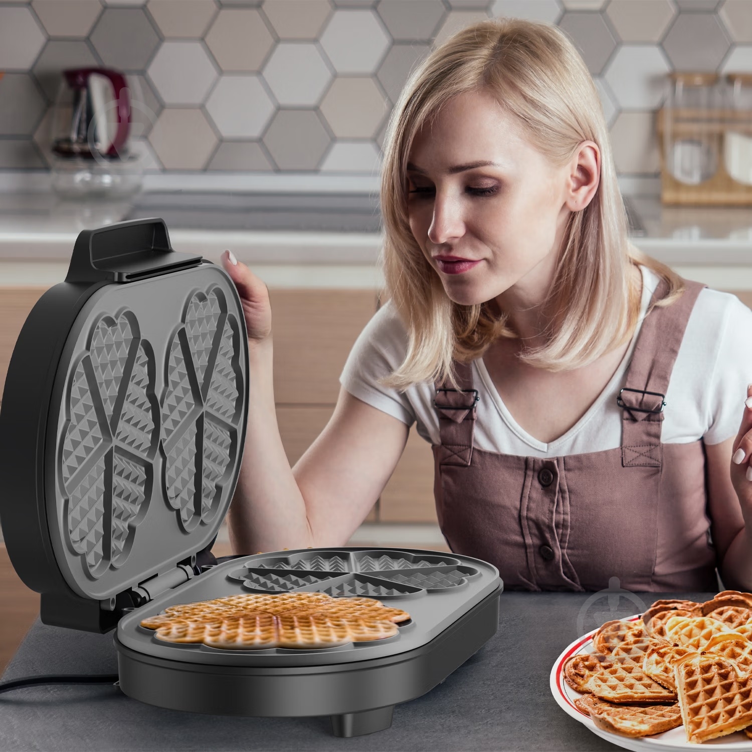 Вафельница Black+Decker BXFC3200E - фото 6