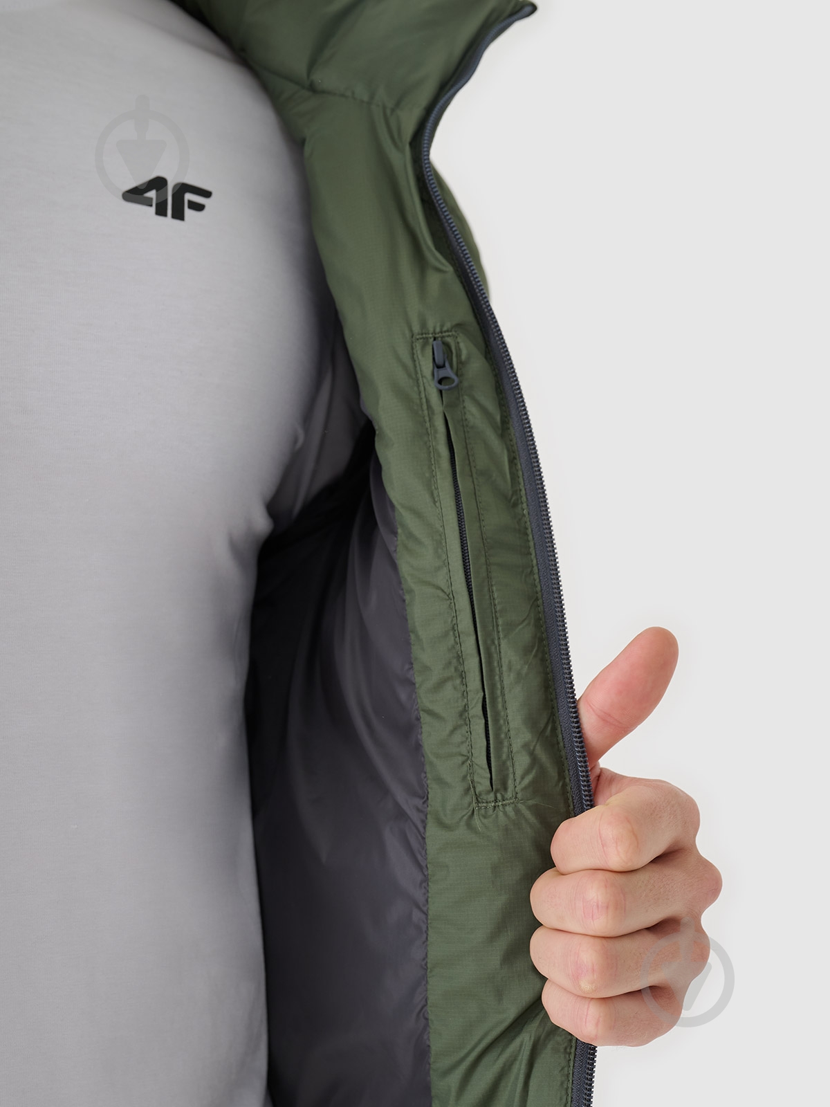 Пуховик мужской зимний 4F DOWN JACKET M513 4FWAW24TDJAM513-44S р.2XL хаки - фото 12 Пуховик мужской зимний 4F DOWN JACKET M513 4FWAW24TDJAM513-44S р.2XL хаки - фото 12