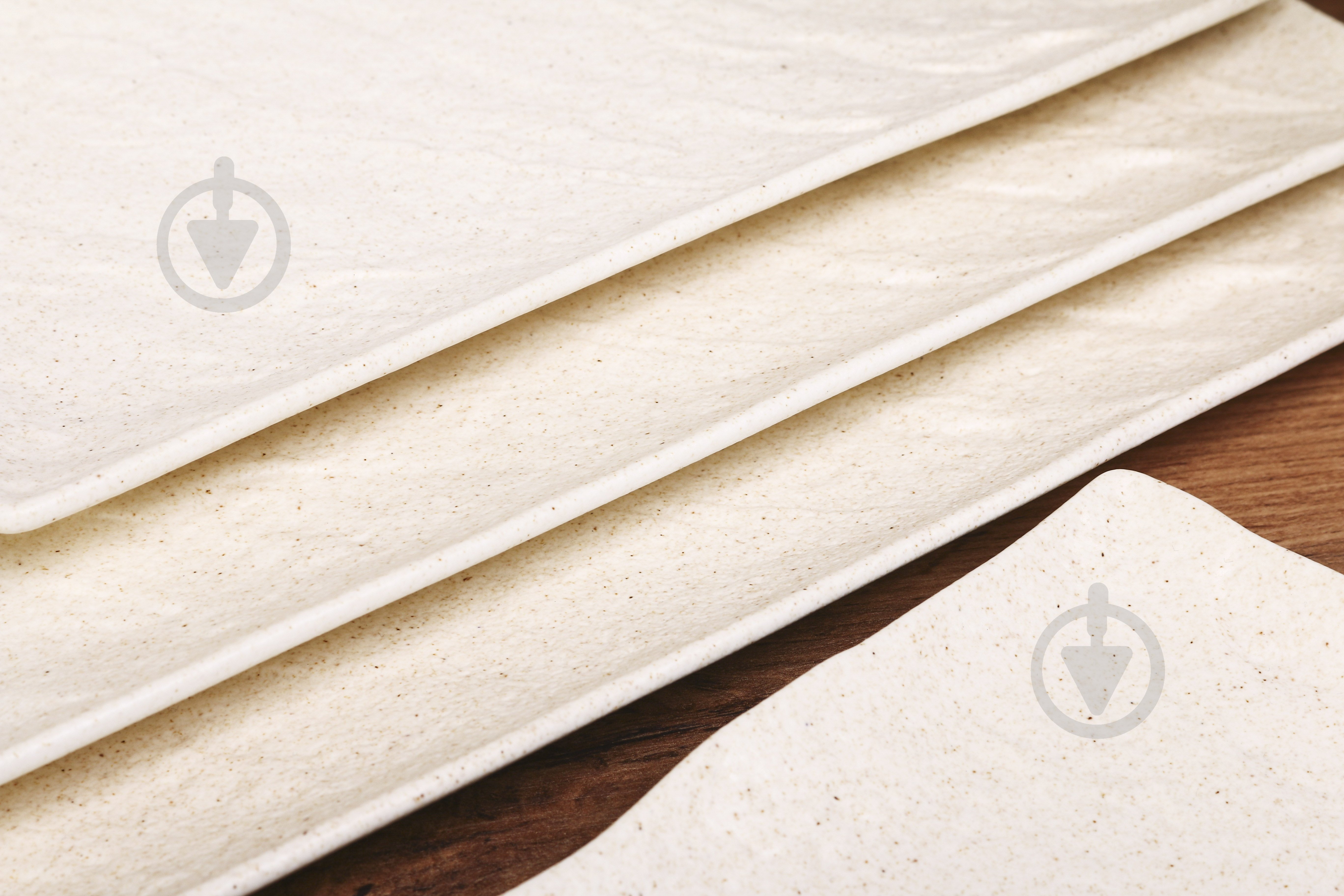 Блюдо прямоугольное Fiora Lavastone Rustic 24x16x1.5 см - фото 6 Блюдо прямоугольное Fiora Lavastone Rustic 24x16x1.5 см - фото 6