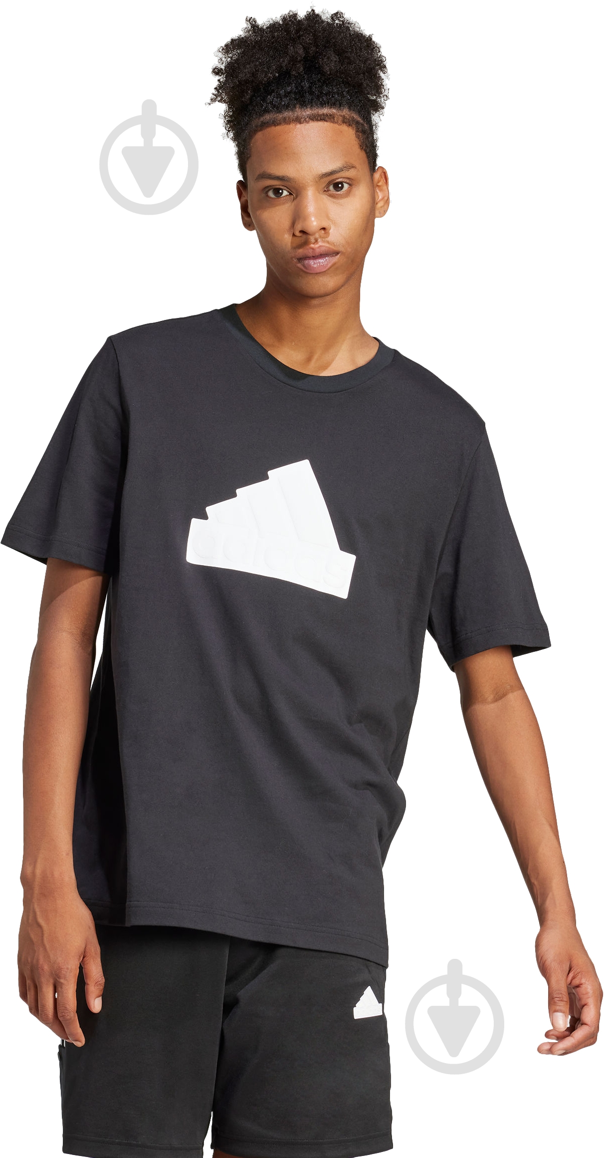 Футболка Adidas M FI BOS REG T IZ1621 р.XL черный - фото 1