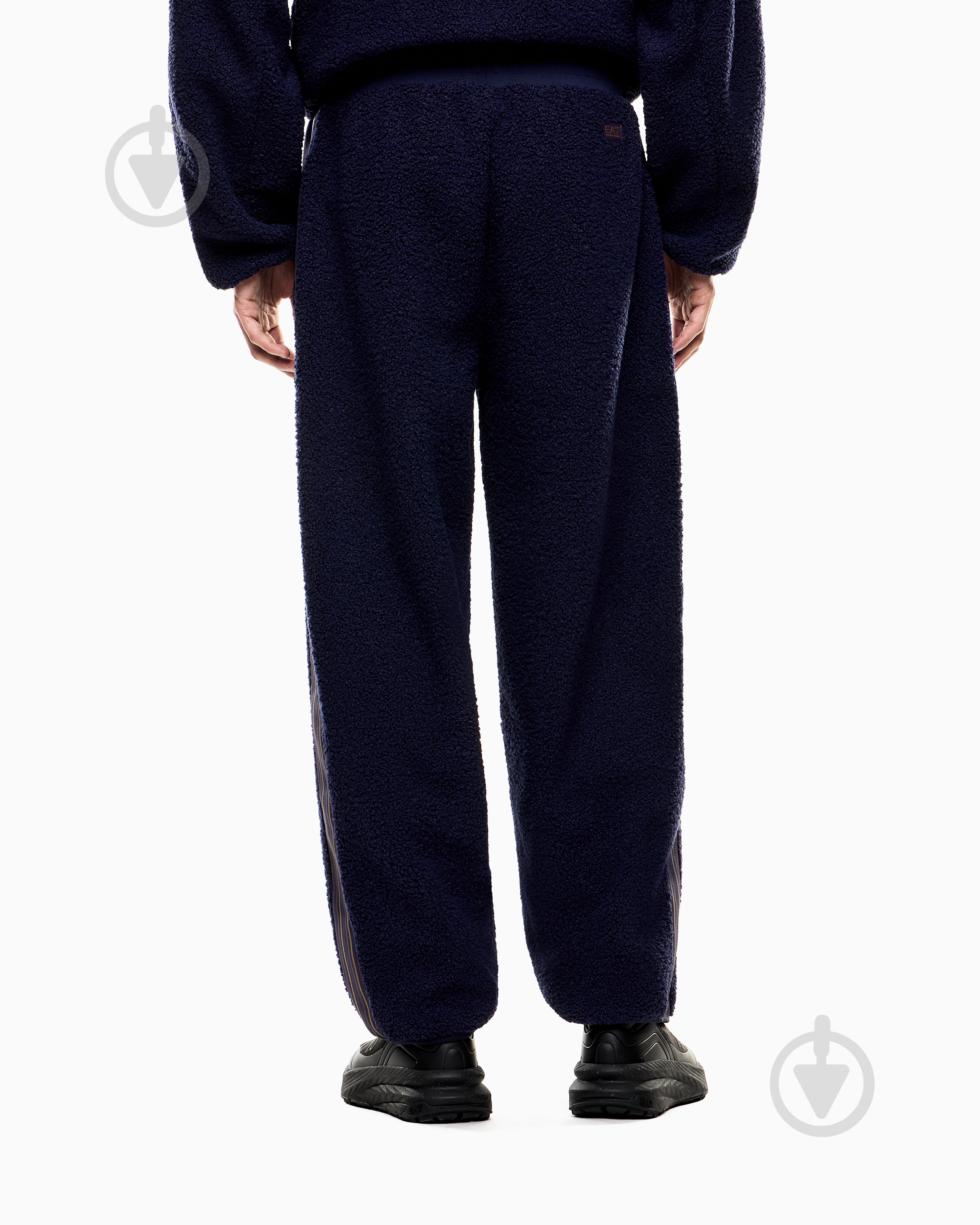 Брюки EA7 TRAIN 7.0 U PANTS CH PL TEDDY 7X000212-AF18559-UB114 р. L синий - фото 2 Брюки EA7 TRAIN 7.0 U PANTS CH PL TEDDY 7X000212-AF18559-UB114 р. L синий - фото 2