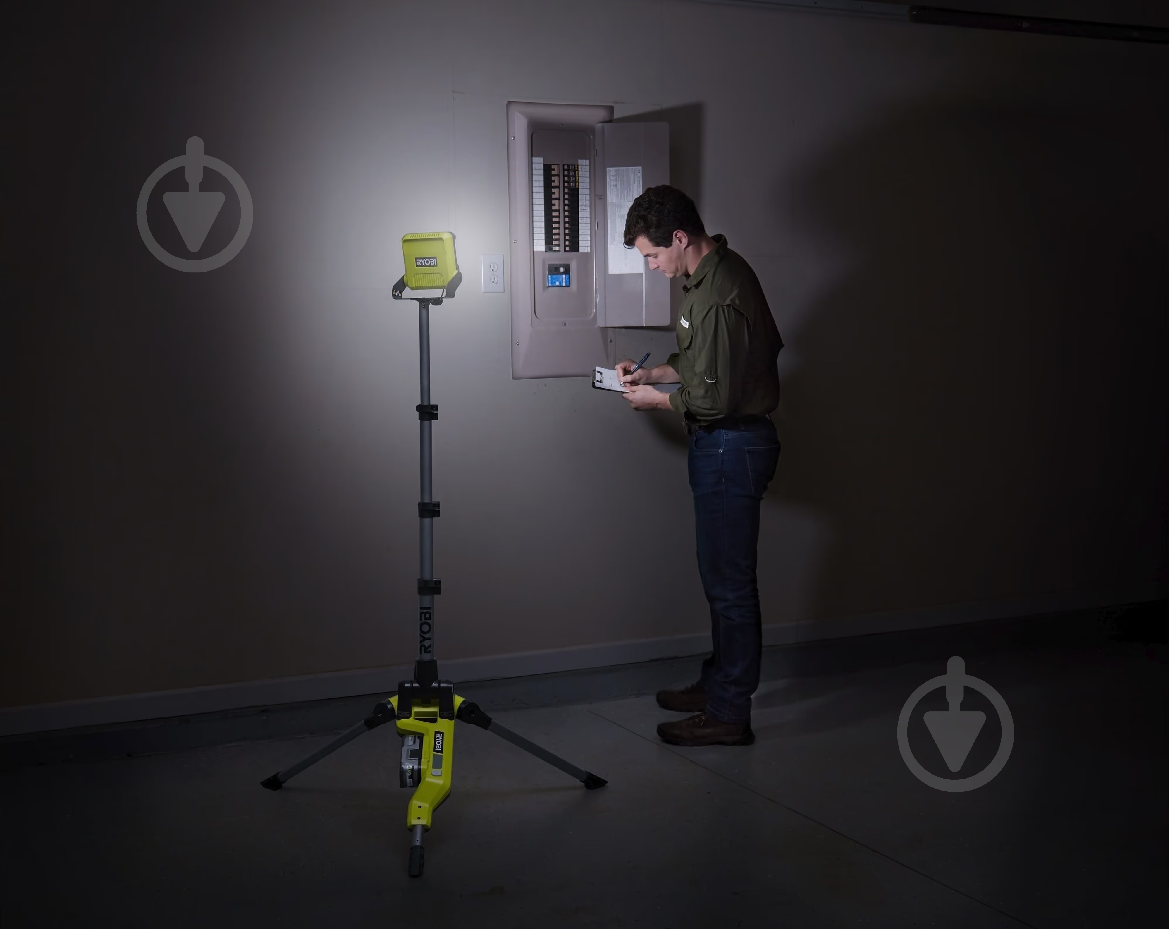 Прожектор RYOBI 18,0V R18TL-0 - фото 5