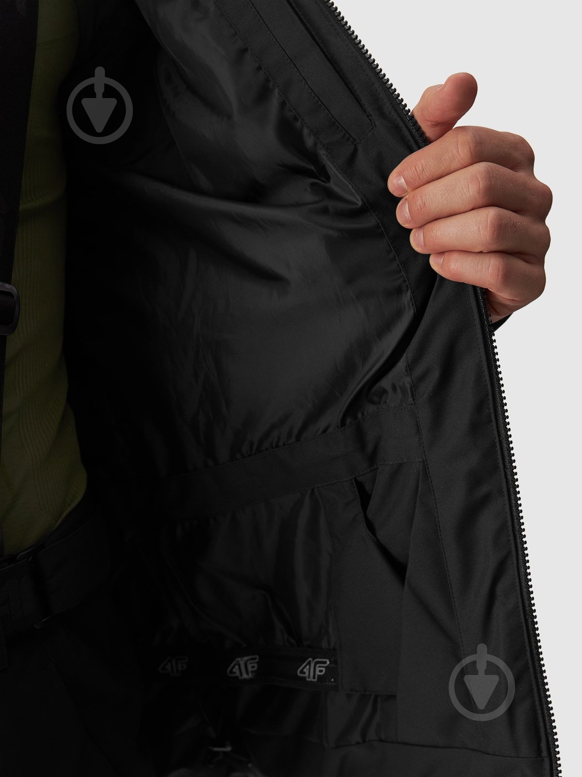 Куртка мужская зимняя 4F TECHNICAL JACKET M580 4FWAW24TTJAM580-20S р.XL черная - фото 4 Куртка мужская зимняя 4F TECHNICAL JACKET M580 4FWAW24TTJAM580-20S р.XL черная - фото 4