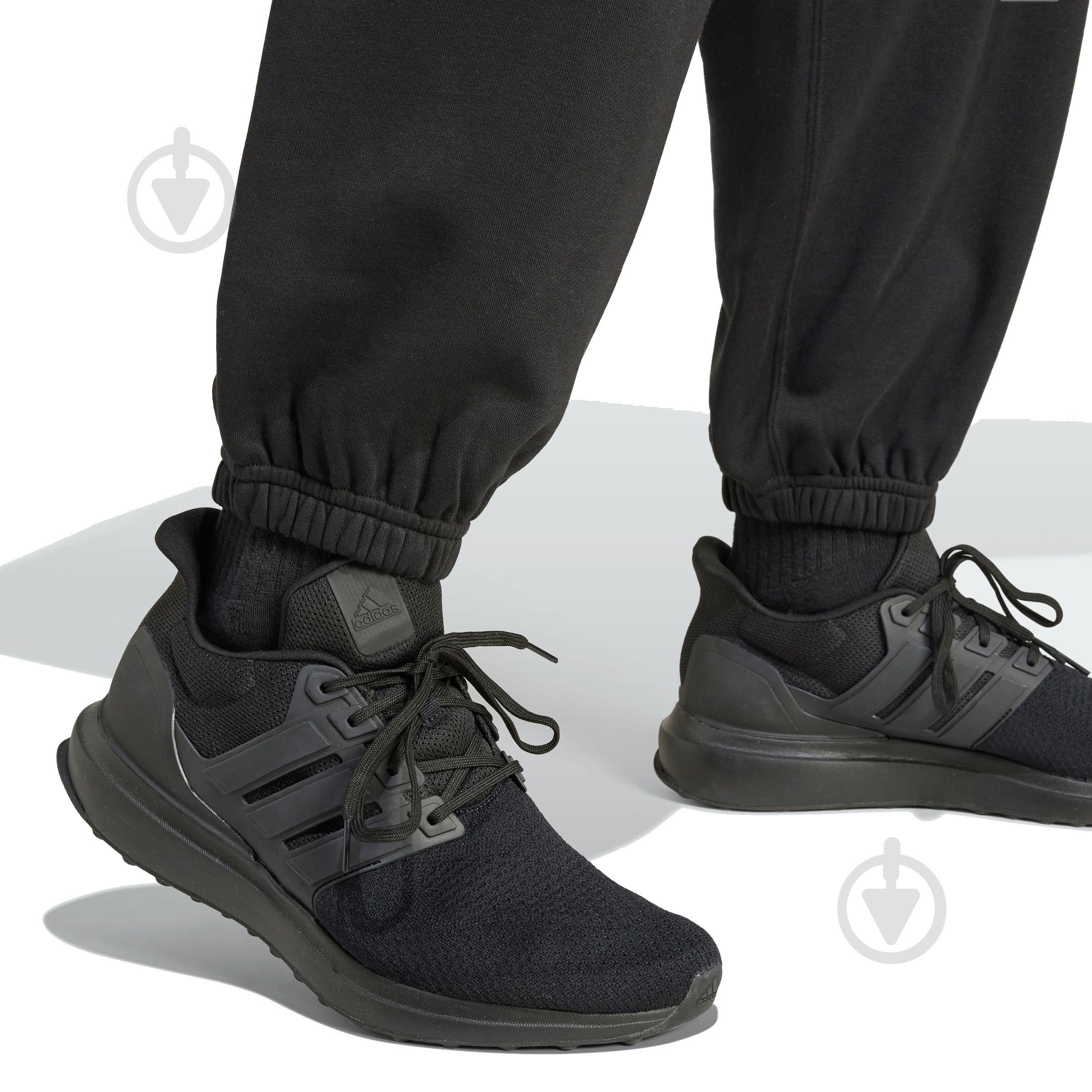 Брюки Adidas M A SZN FL PT IX1252 р. L черный - фото 4
