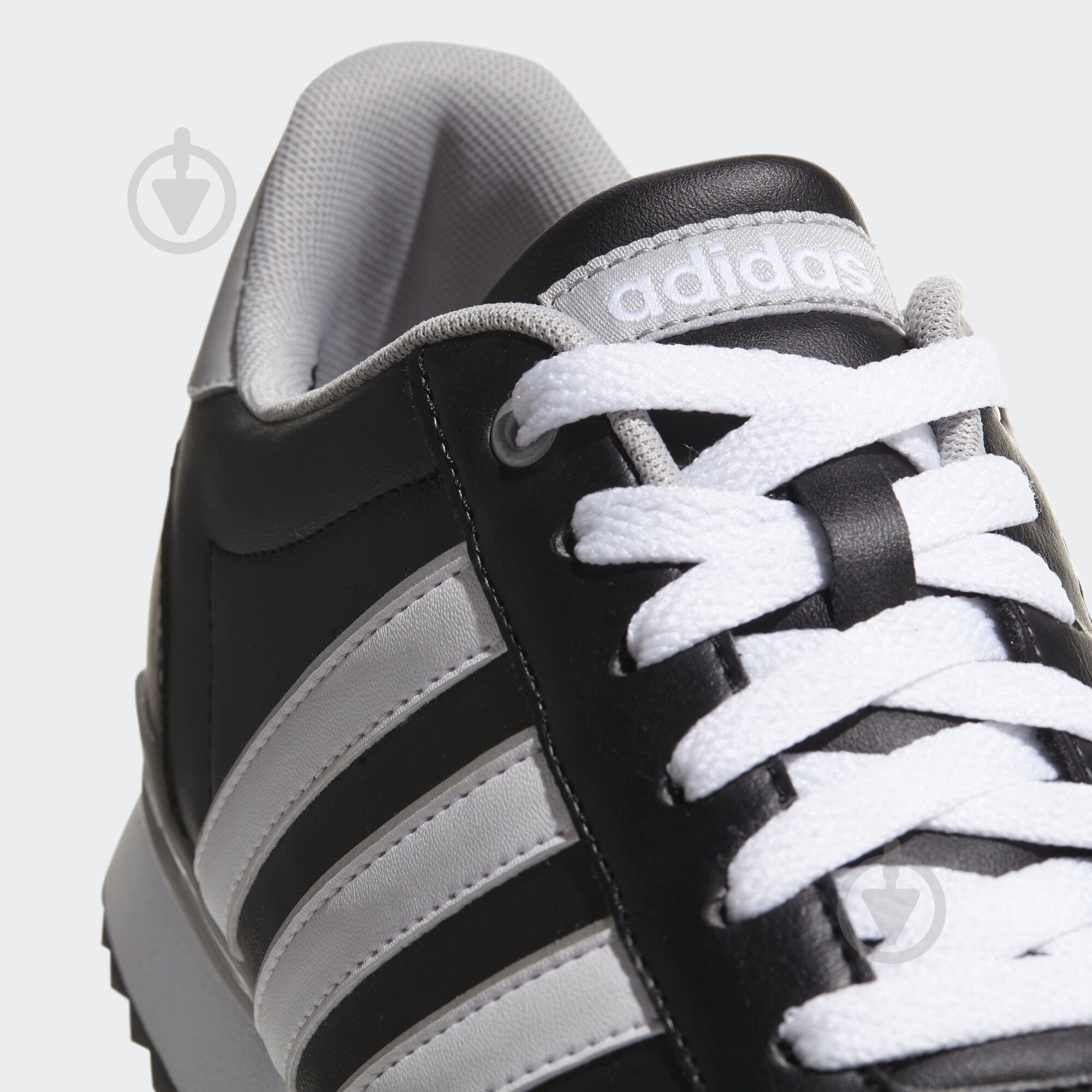 Кроссовки мужские зимние Adidas JOGGER CL BB9682 р.43 1/3 черные - фото 7