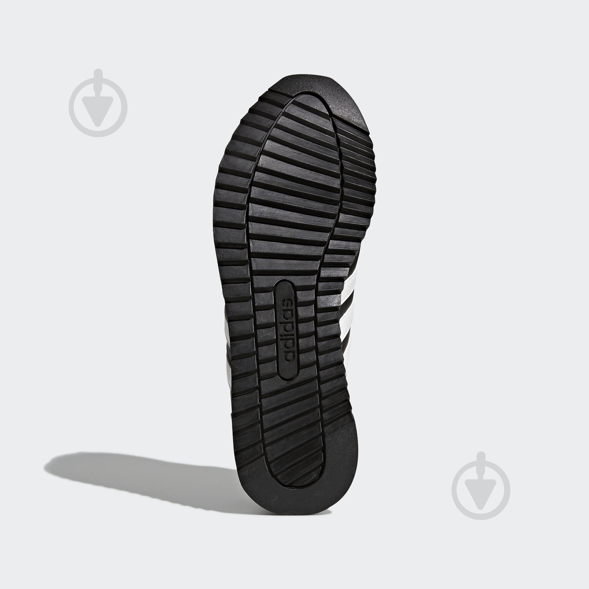Кроссовки мужские зимние Adidas JOGGER CL BB9682 р.44 черные - фото 3